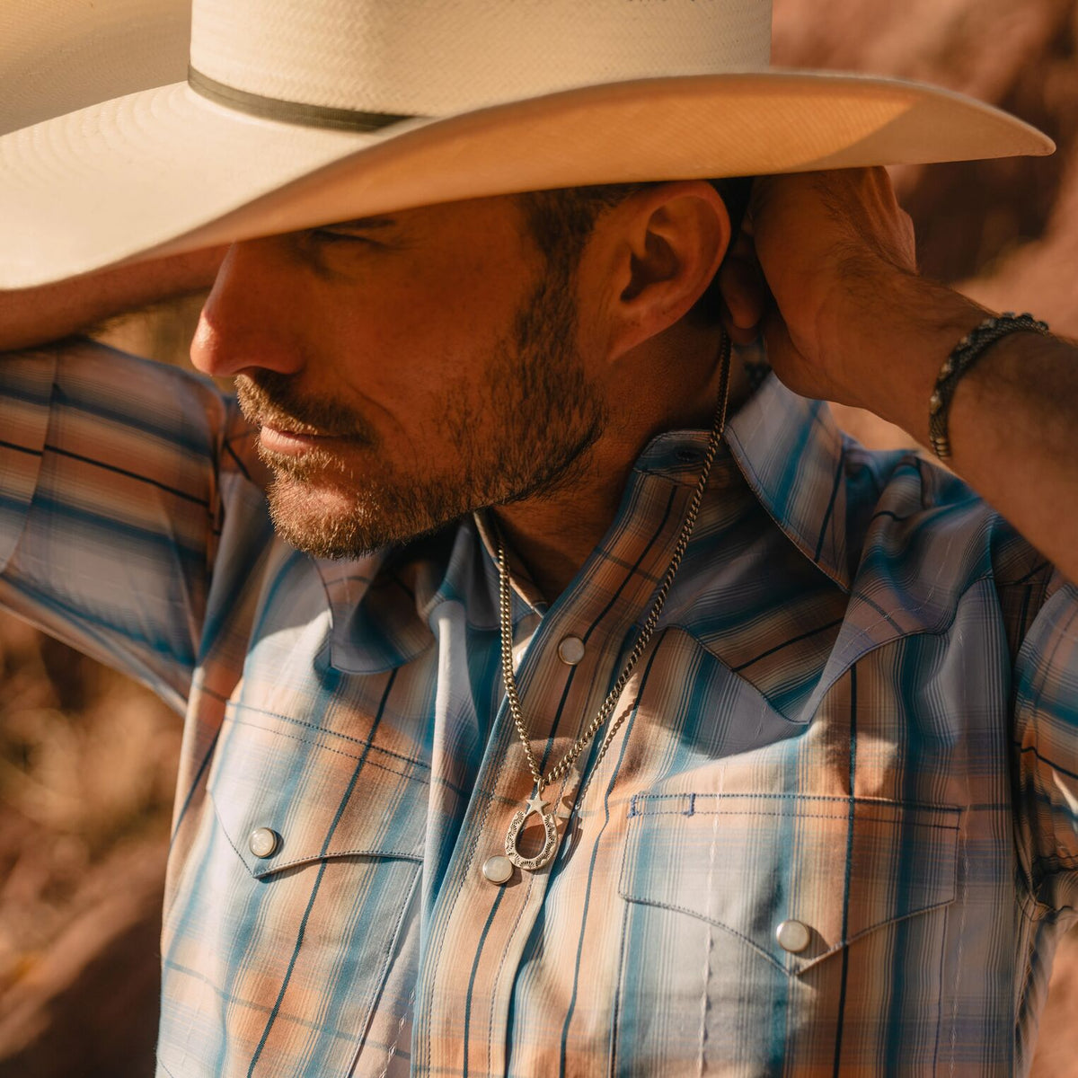 Horseshoe Necklace Select a size - Stetson