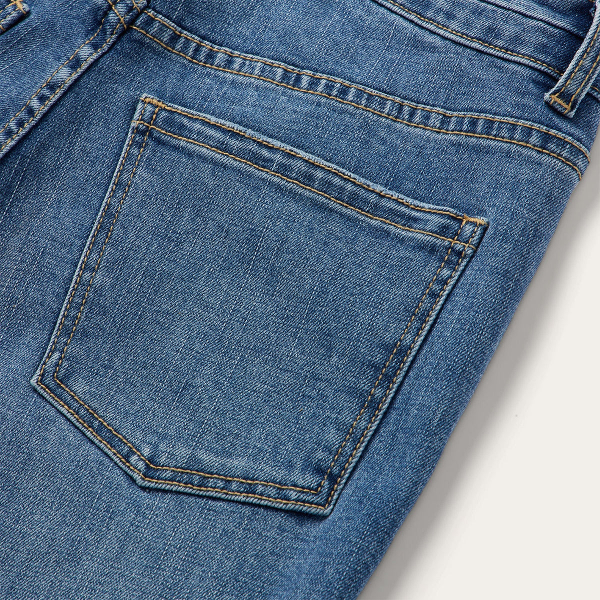 915 High-Rise Straight Fit Jeans Blue Medium Wash - Stetson